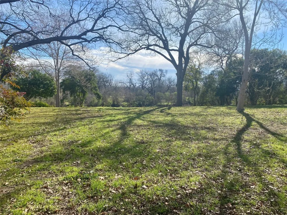 Hampton Drive S Seguin, TX 78155