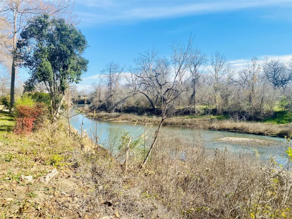 Hampton Drive S Seguin, TX 78155