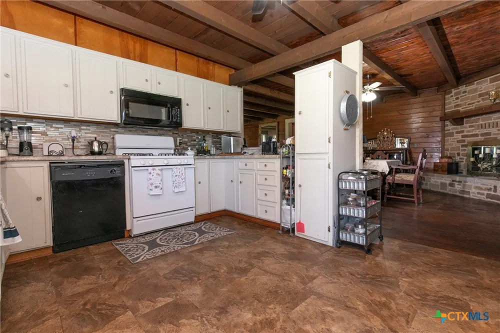 4723 CR 117 San Saba, TX 76877