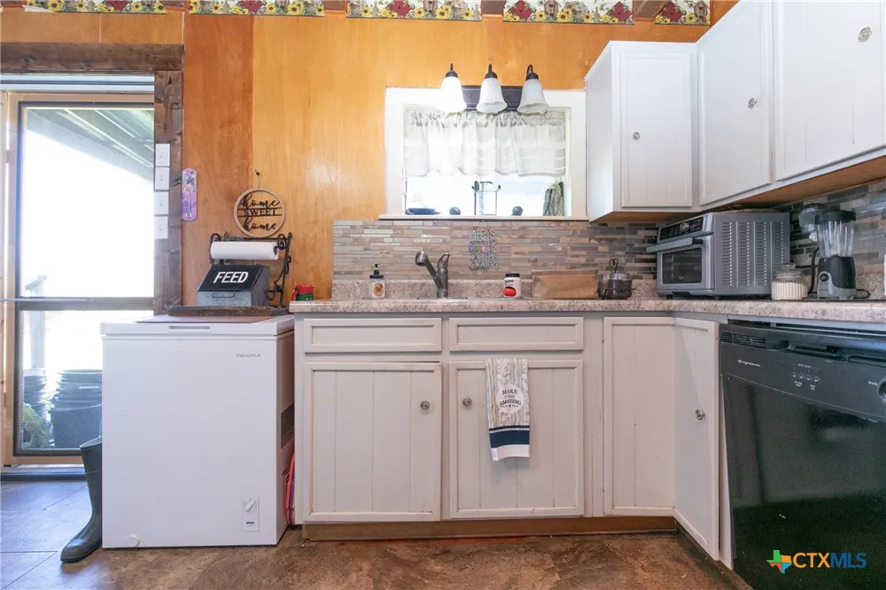 4723 CR 117 San Saba, TX 76877