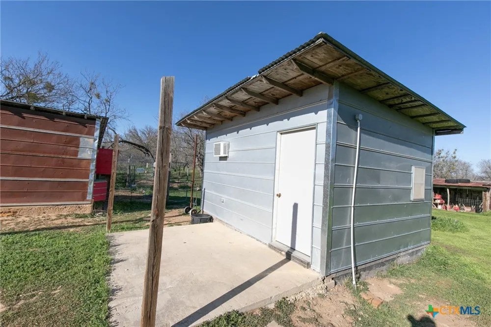 4723 CR 117 San Saba, TX 76877