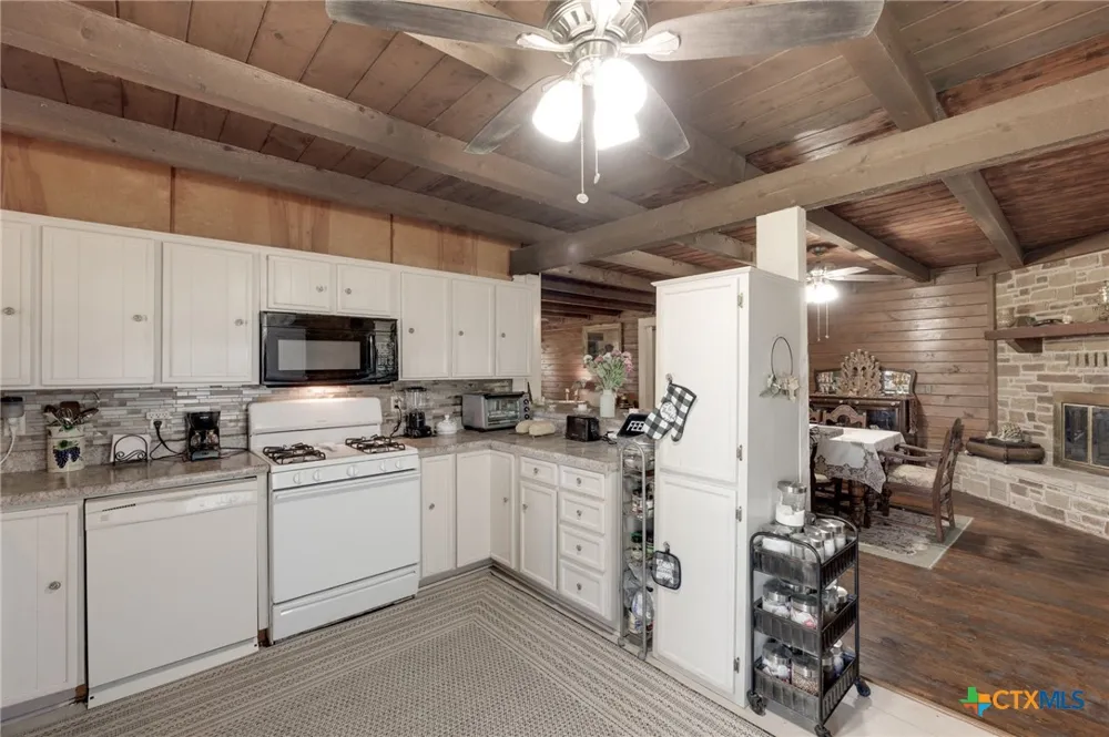4723 CR 117 San Saba, TX 76877