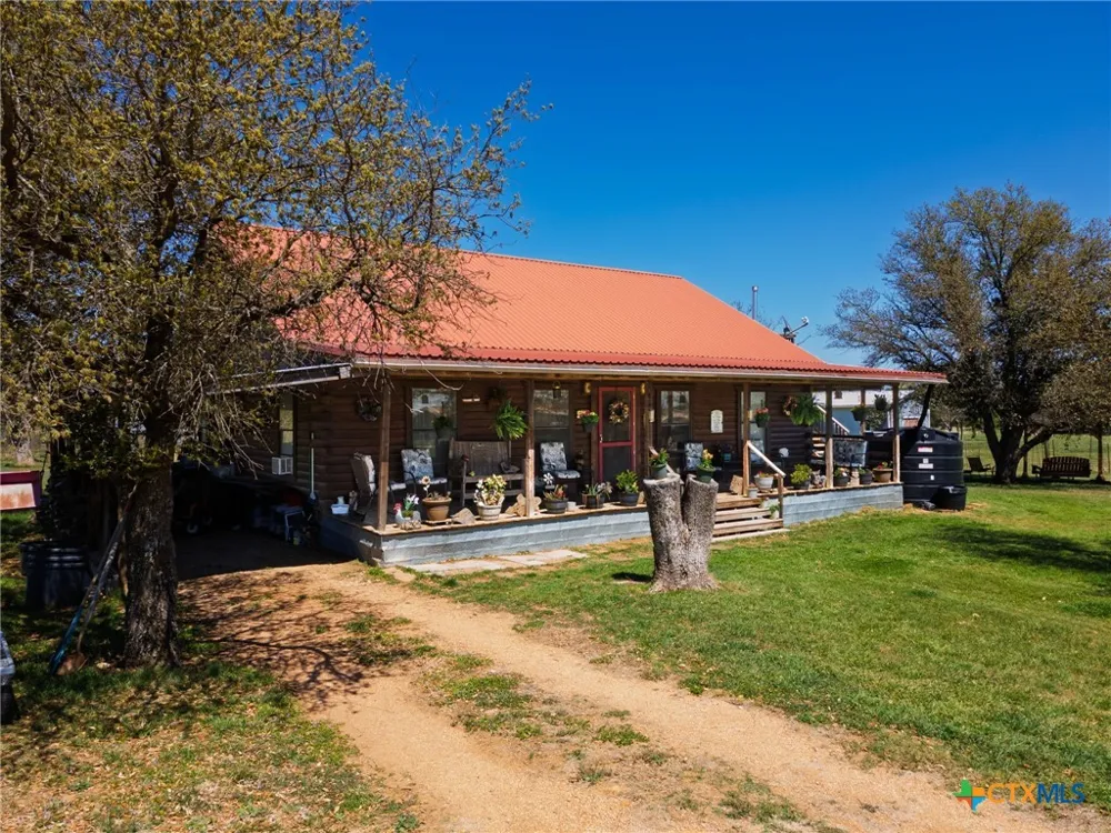 4723 CR 117 San Saba, TX 76877