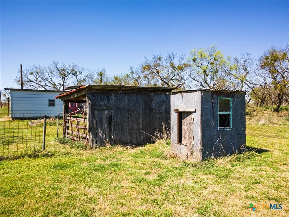 4723 CR 117 San Saba, TX 76877