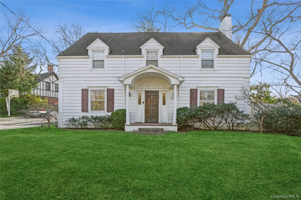 180 Longwood Crossing Lawrence, NY 11559