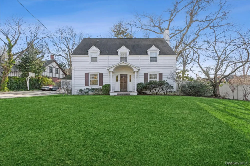 180 Longwood Crossing Lawrence, NY 11559