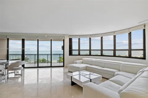 10175 Collins Ave #502