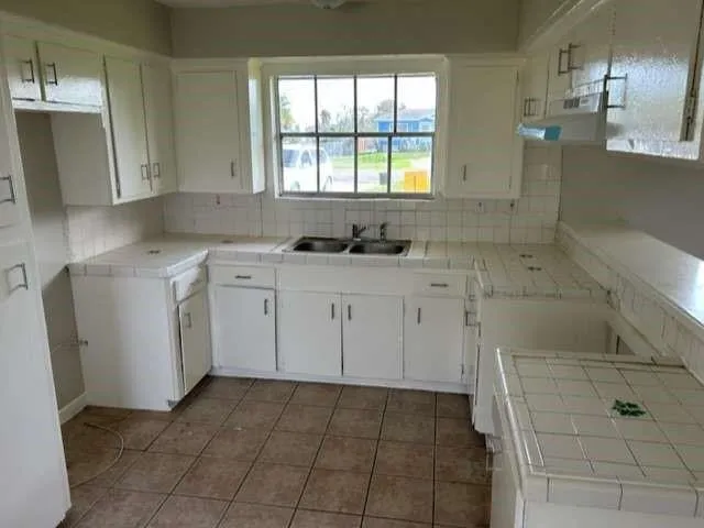 306 Tennyson Street San Leon, TX 77539