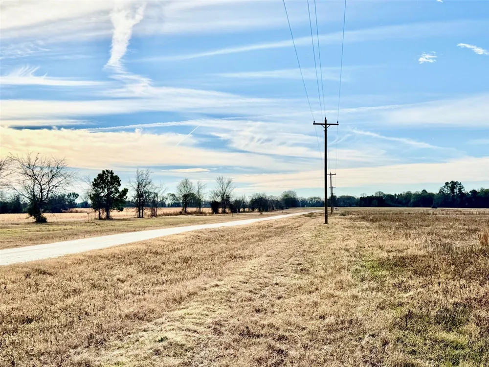 21 Southfield Trail Lovelady, TX 75851