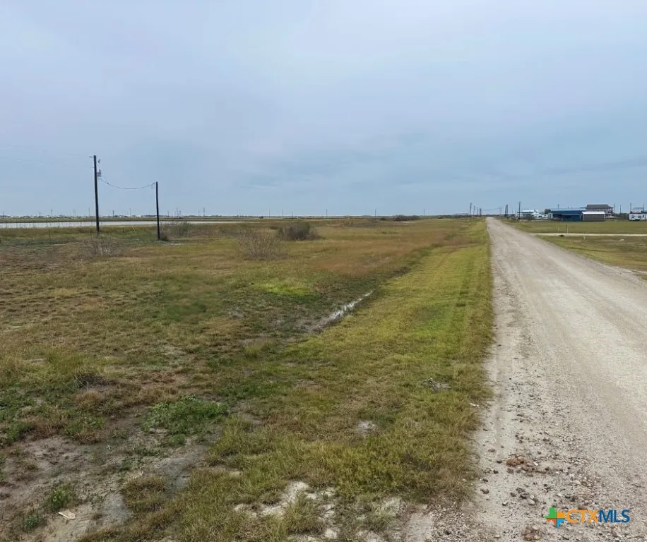 407 Ladyfish Road Palacios, TX 77465