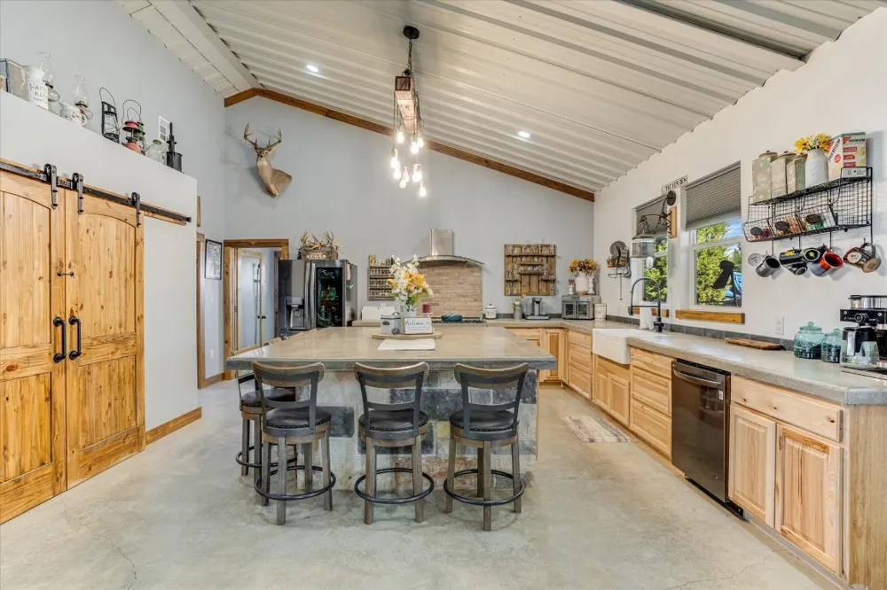 5450 County Road 202 Lampasas, TX 76550