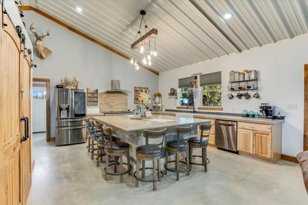 5450 County Road 202 Lampasas, TX 76550