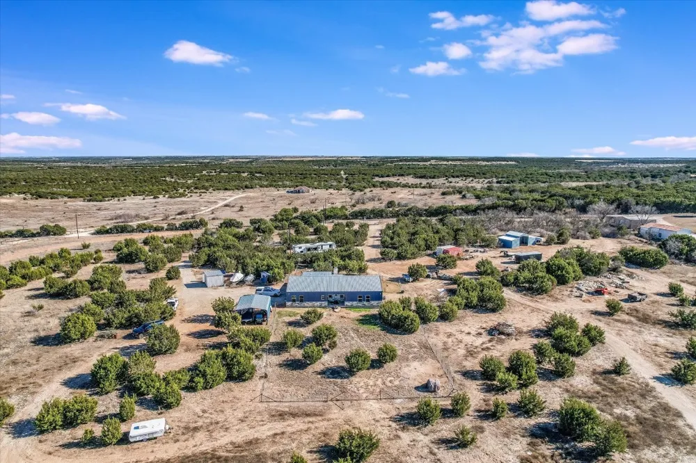 5450 County Road 202 Lampasas, TX 76550