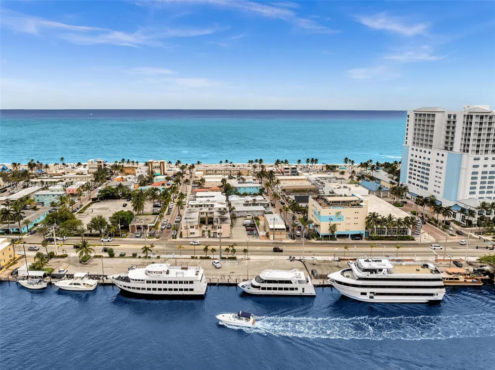 1318 Ocean Dr Hollywood, FL 33019