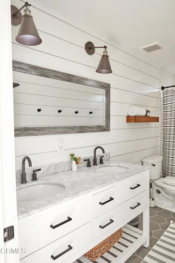 5121 Seabreeze Way Oxnard, CA 93035