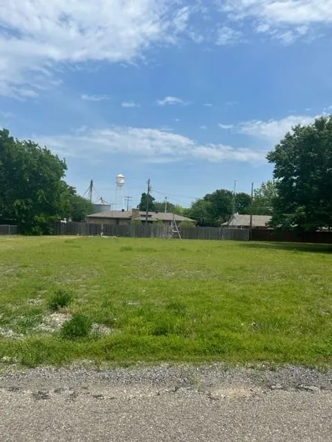 S Thomas Tom Bean, TX 75489