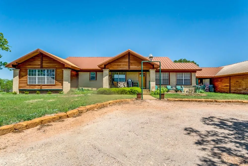 110 County Road 567 Eastland, TX 76448