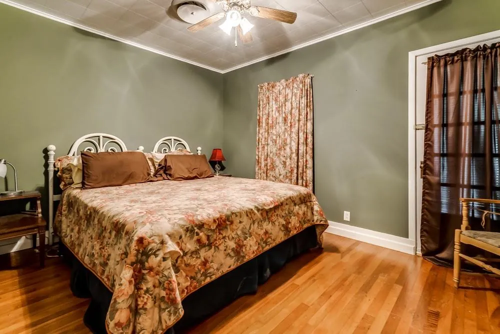 110 County Road 567 Eastland, TX 76448