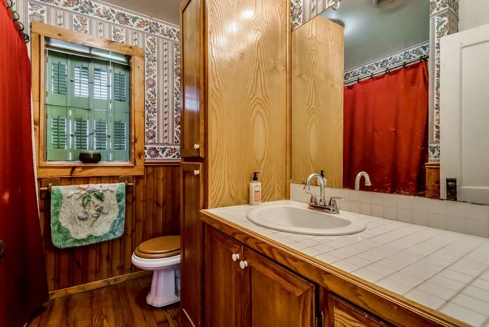 110 County Road 567 Eastland, TX 76448