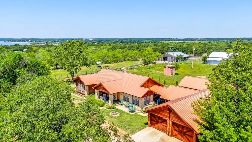 110 County Road 567 Eastland, TX 76448