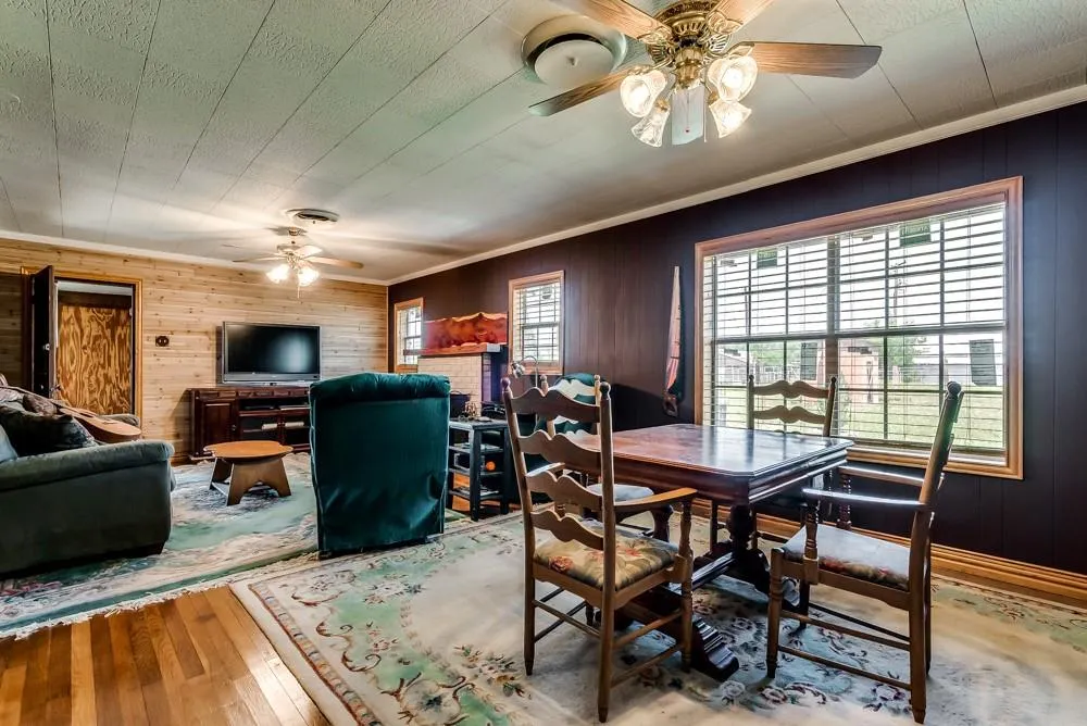 110 County Road 567 Eastland, TX 76448