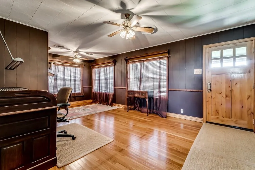 110 County Road 567 Eastland, TX 76448