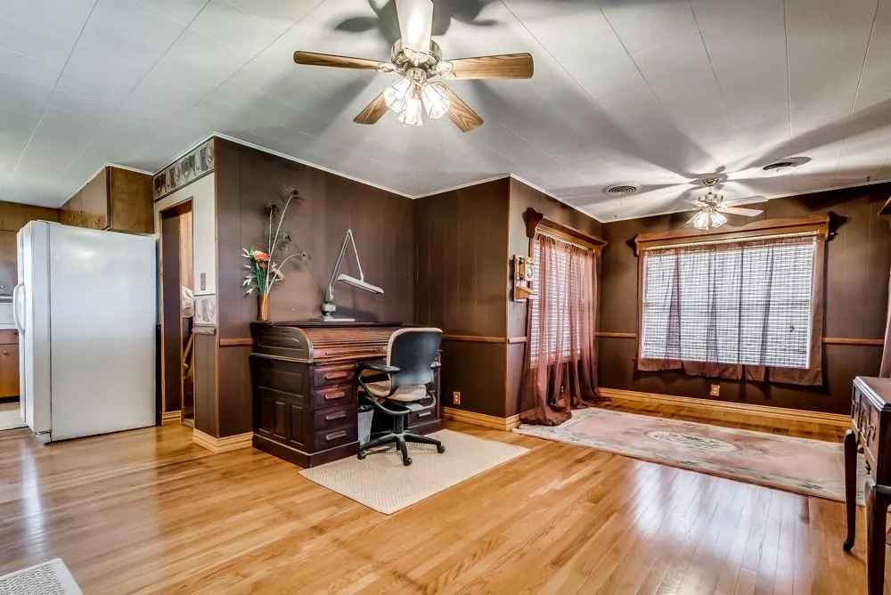 110 County Road 567 Eastland, TX 76448