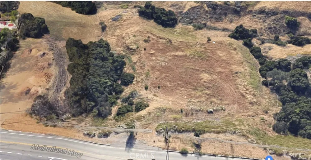 24201 Mulholland Highway Calabasas, CA 91302