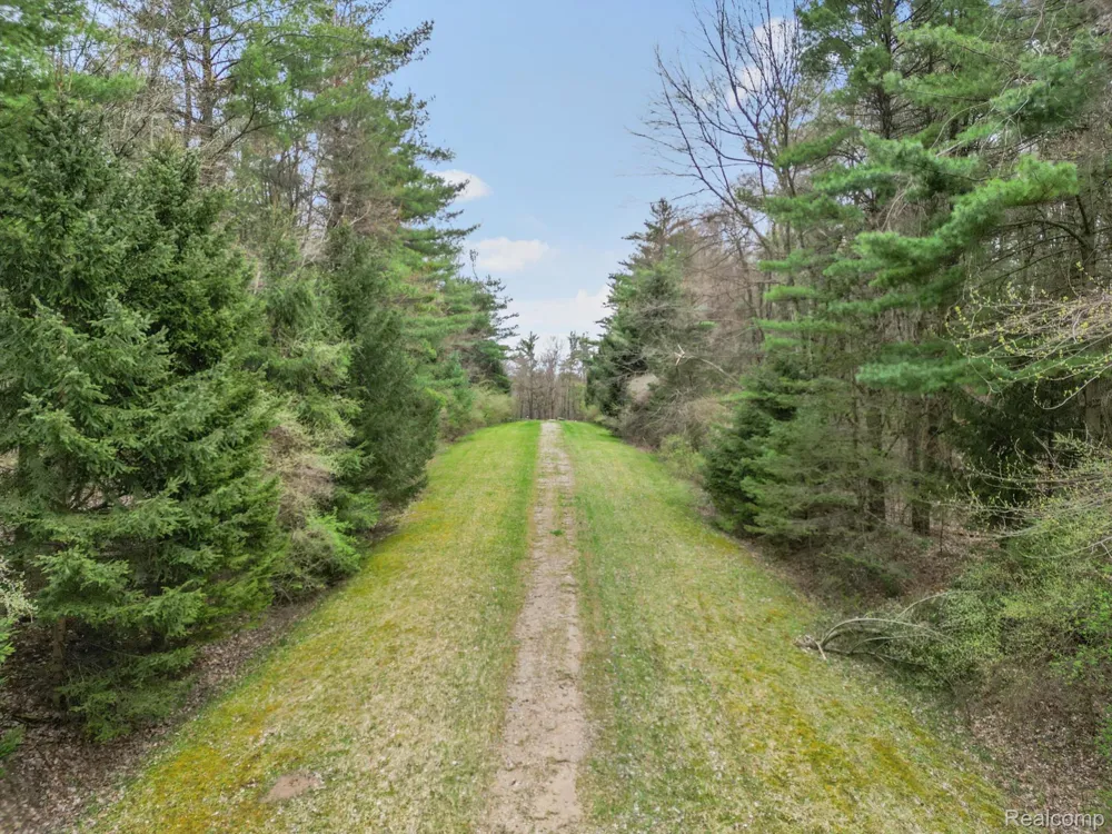 KNIGHTS BRIDGE ROAD Addison Township, MI 48367