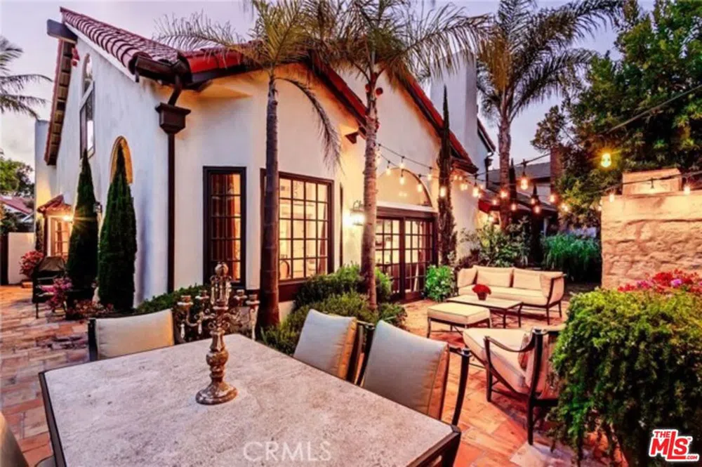 28 Westport Manhattan Beach, CA 90266