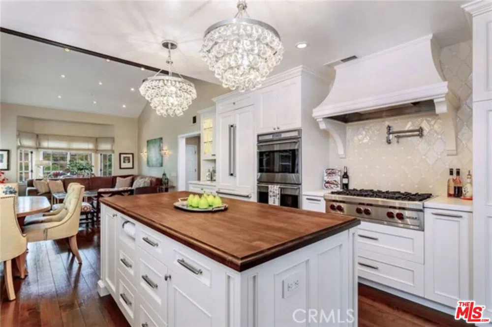 28 Westport Manhattan Beach, CA 90266