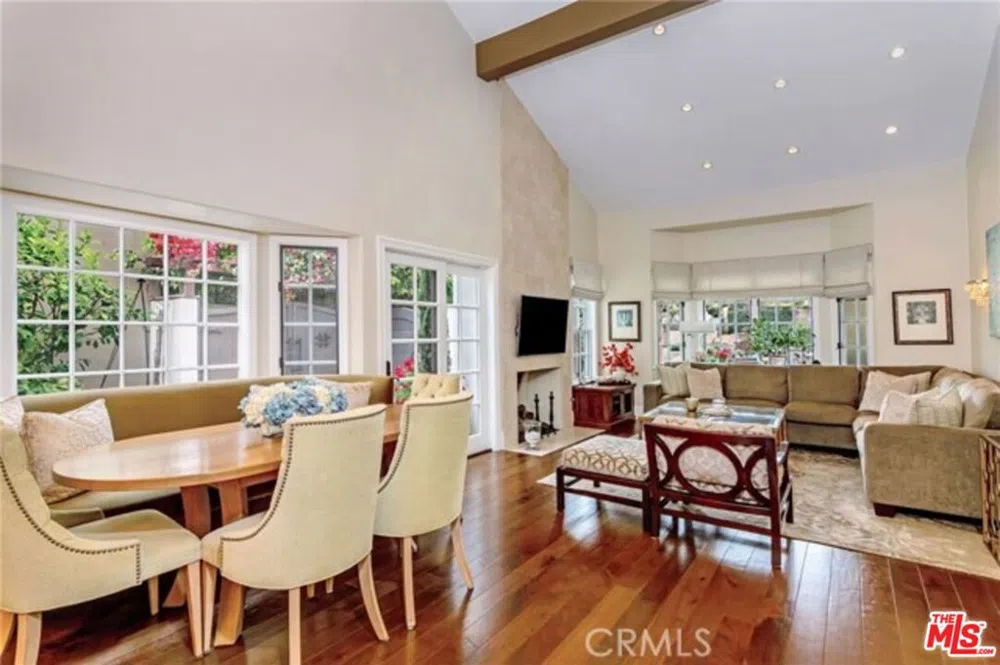 28 Westport Manhattan Beach, CA 90266