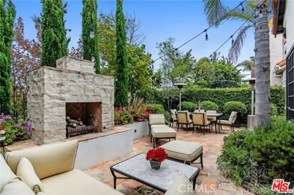 28 Westport Manhattan Beach, CA 90266