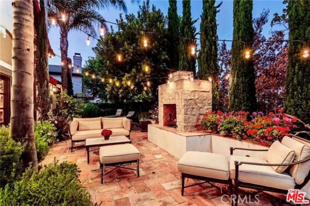 28 Westport Manhattan Beach, CA 90266