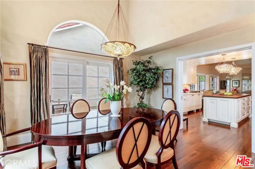 28 Westport Manhattan Beach, CA 90266