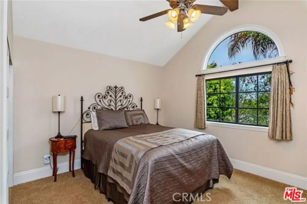 28 Westport Manhattan Beach, CA 90266