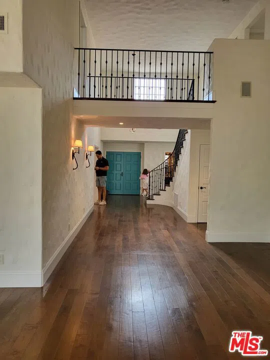 28 Westport Manhattan Beach, CA 90266