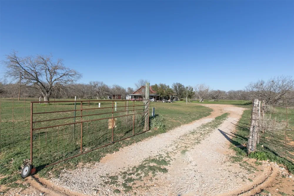 4723 CR 117 San Saba, TX 76877