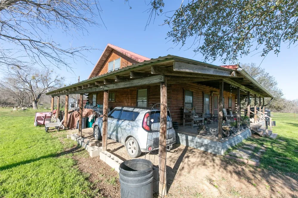 4723 CR 117 San Saba, TX 76877