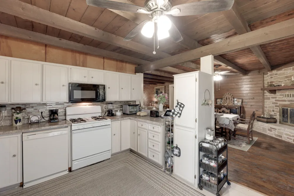 4723 CR 117 San Saba, TX 76877