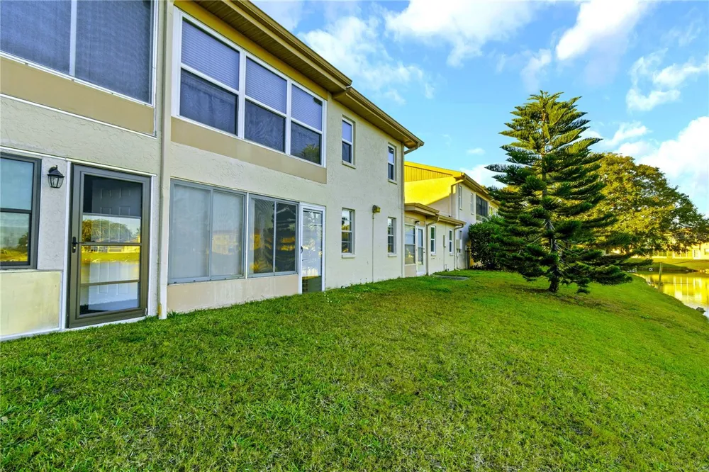 1034 BOWSPRIT LANE Holiday, FL 34691