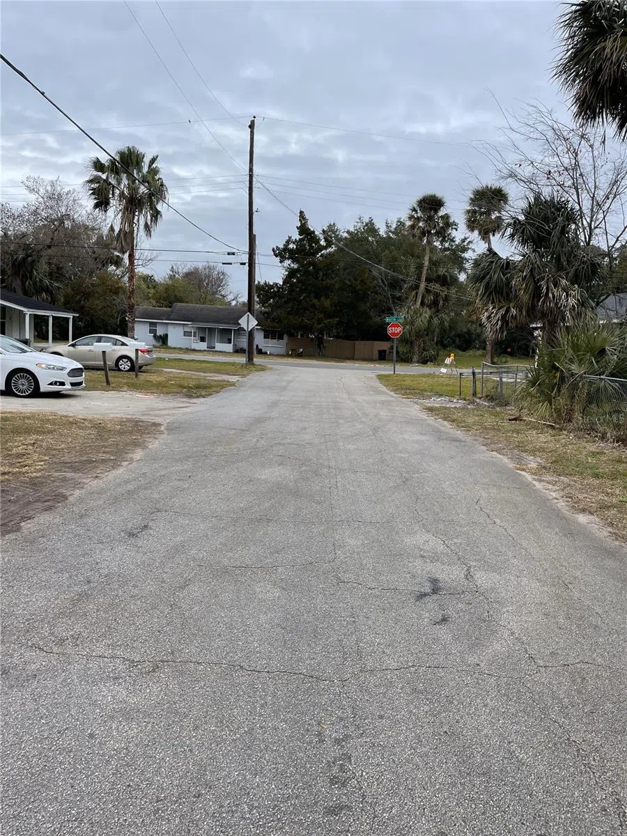 E SPRUCE STREET Daytona Beach, FL 32114