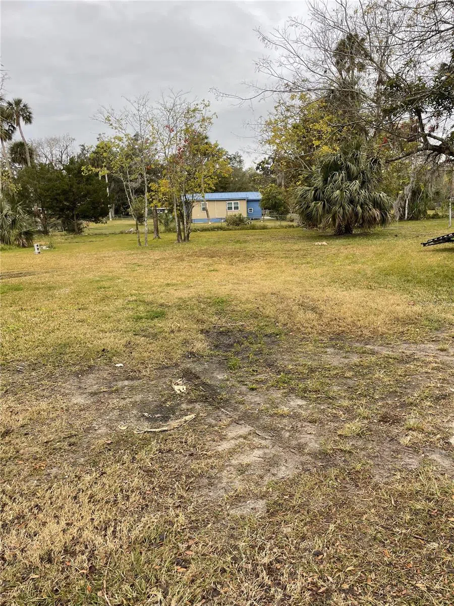E SPRUCE STREET Daytona Beach, FL 32114