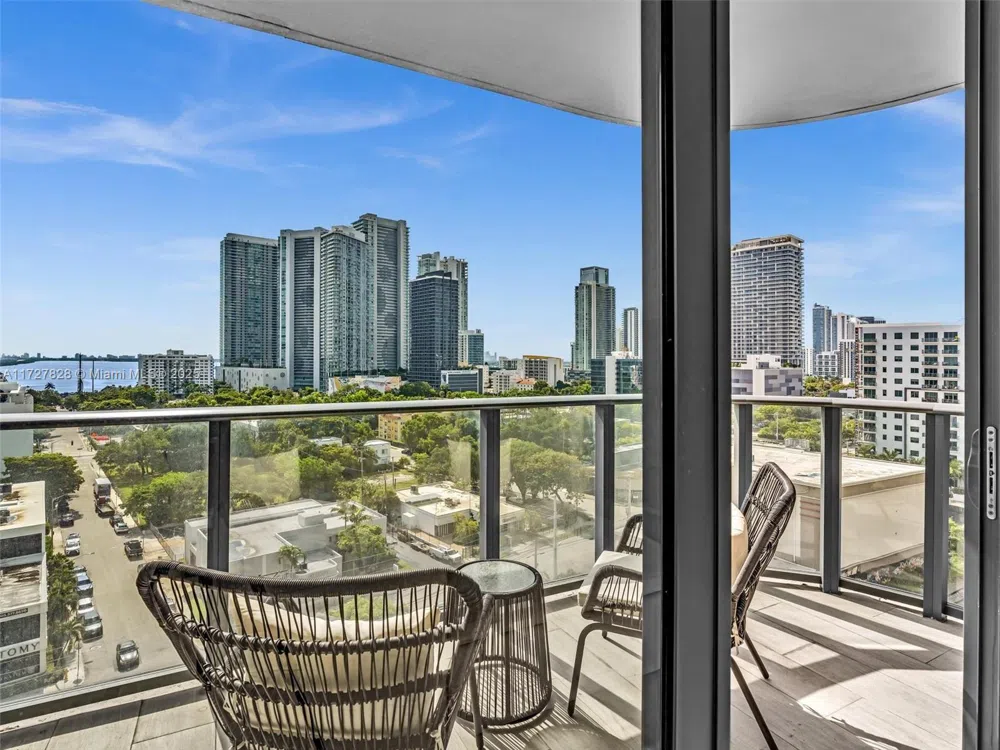 121 NE 34th St #1005 Miami, FL 33137