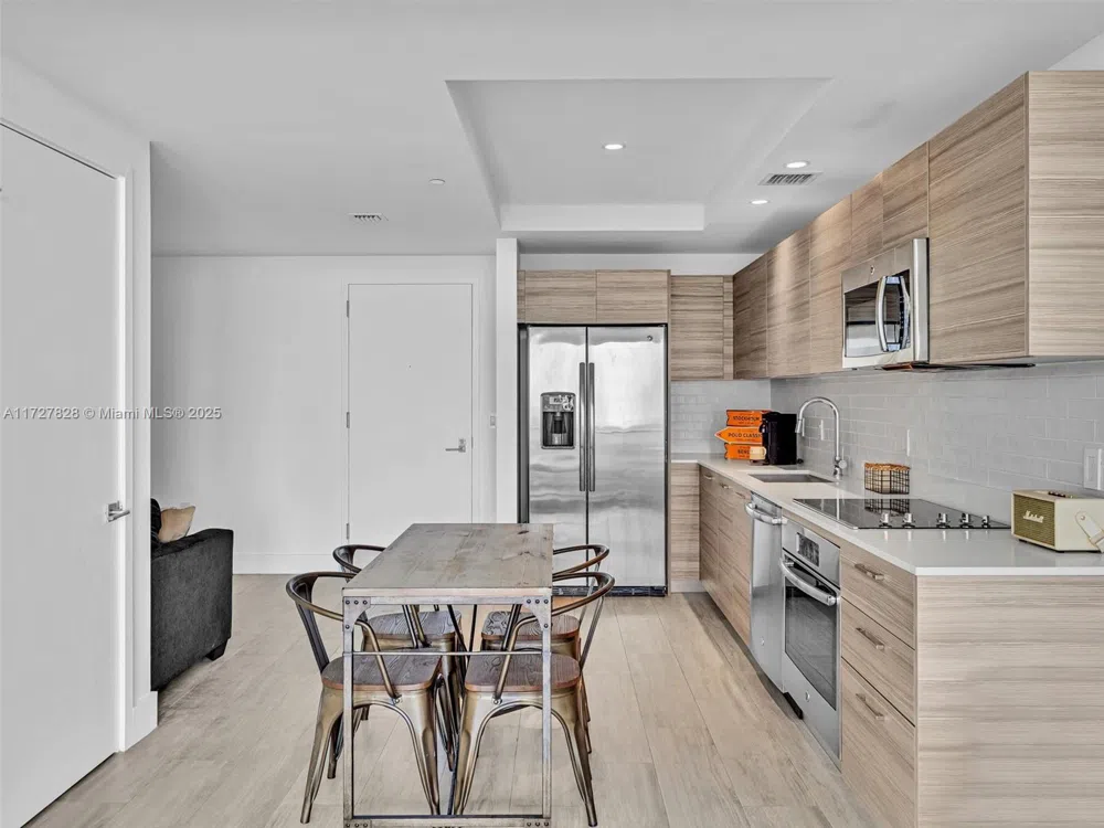 121 NE 34th St #1005 Miami, FL 33137