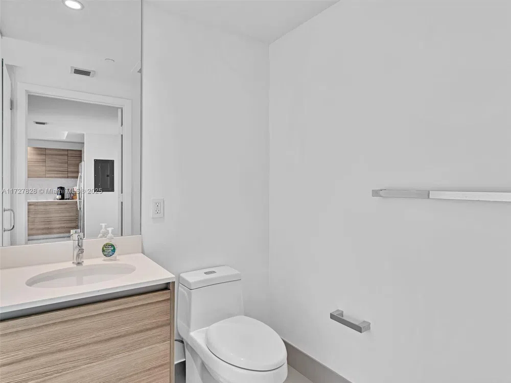 121 NE 34th St #1005 Miami, FL 33137