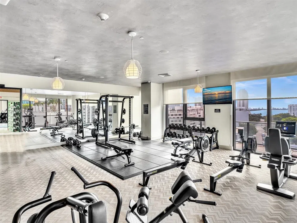 121 NE 34th St #1005 Miami, FL 33137