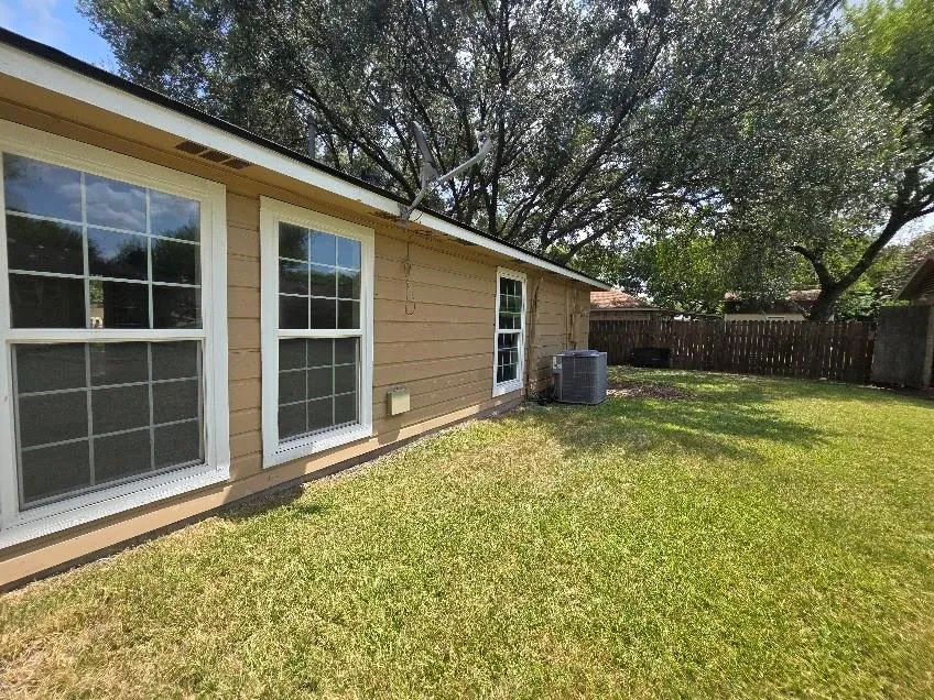 2410 Daffodil Street Highlands, TX 77562