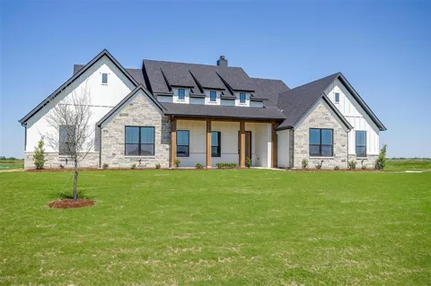 230 Everly Way