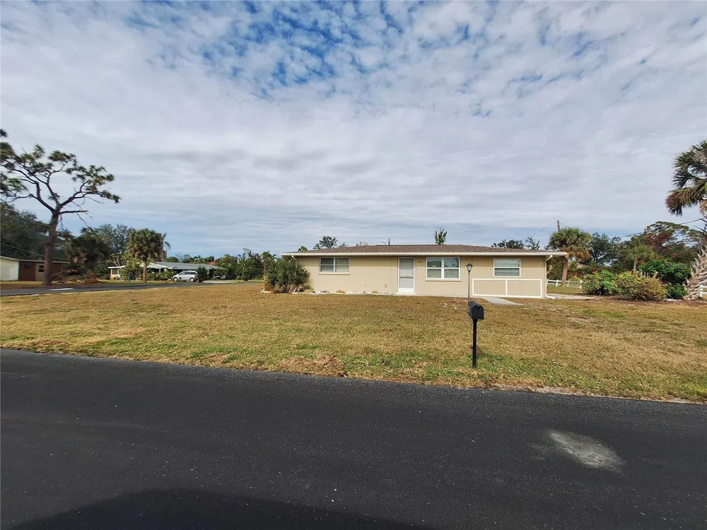 858 E 7TH STREET Englewood, FL 34223